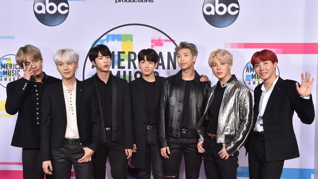 BTS, boyband Korea Selatan berhasil memenangi seluruh nominasi yang diberikan pada mereka